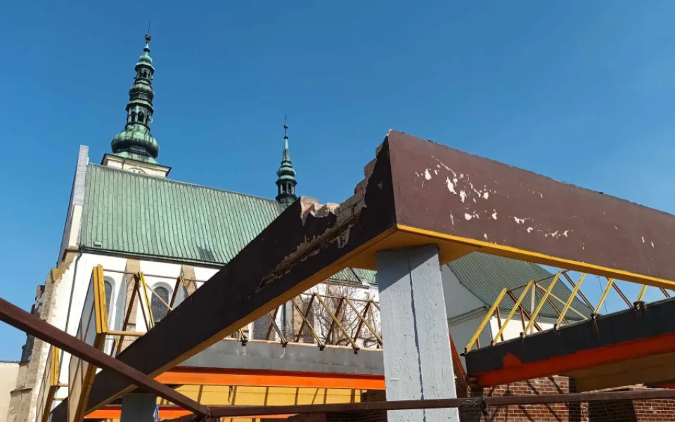 FOTOGALERIE: Ošklivá tržnice, která hyzdí centrum Prostějova, konečně zmizí. Trhy zůstanou zachovány