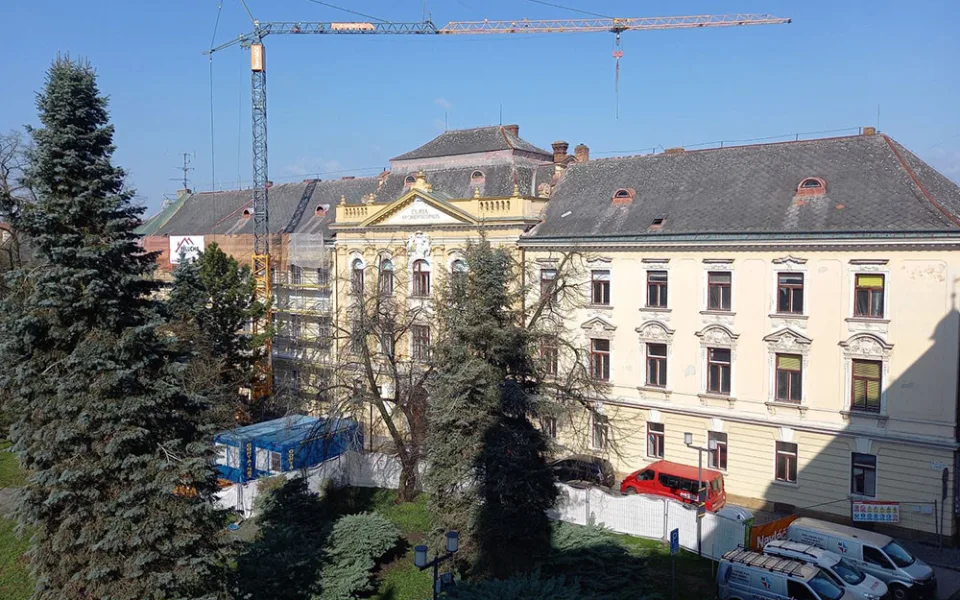 Arcibiskupství opravuje rozlehlou budovu v centru Olomouce. Cílí i na energetické úspory
