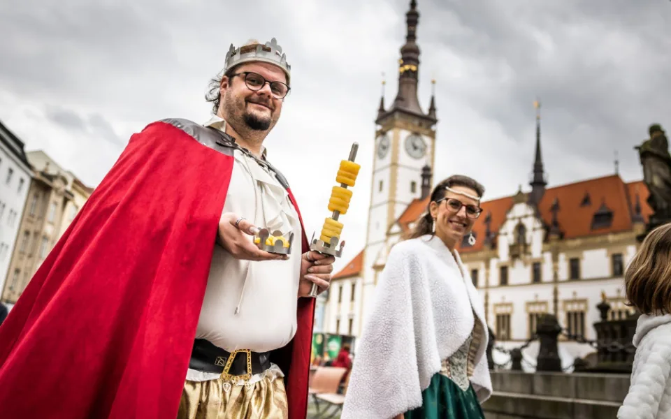 TIP NA VÍKEND: Olomouc ovládne tvarůžkový festival. Slibuje gurmánské zážitky, zábavu a soutěž o titul krále
