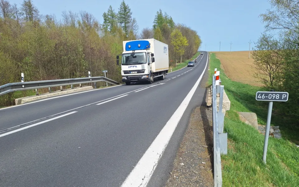 Oprava propustků za Šternberkem zkomplikuje dopravu na hlavní trase na Opavu. Potrvá do konce června