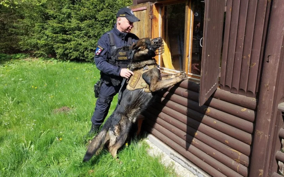 Zahrádkářské a chatařské osady po zimě ožívají. Policisté zdůrazňují význam zabezpečení majetku