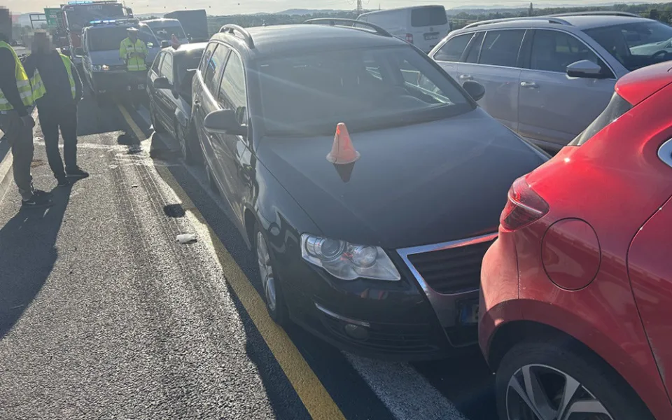 Na D35 řešili policisté postupně tři hromadné dopravní nehody