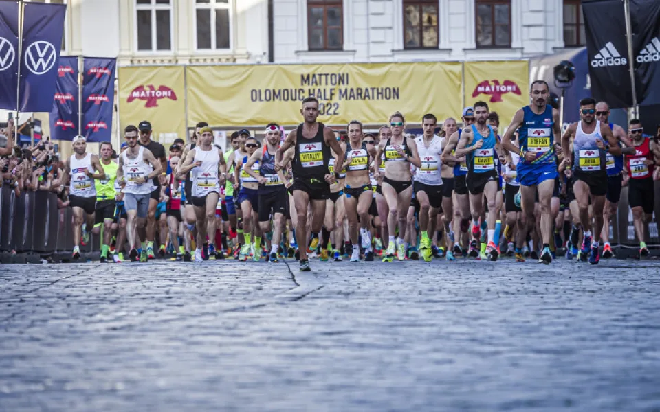 size3-16868371310387-124-pulmaraton-dnes-ovladne-olomouc-prinese-omezeni-mhd-a-rovnez-uzavrene-ulice