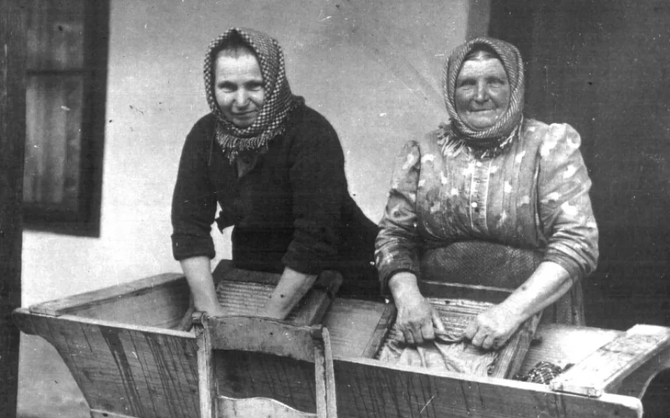 Jak praly naše babičky? Muzeum v Hranicích vystaví historické pračky