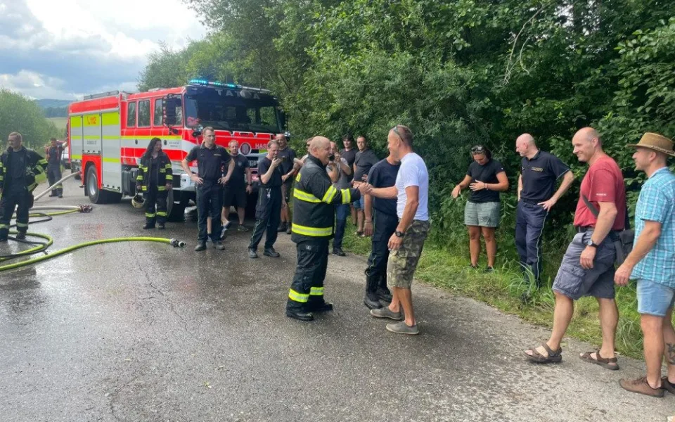 VIDEO: Hasiči z Jeseníku se loučili se svým velitelem. U sboru strávil 33 let