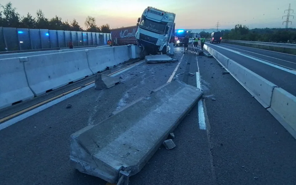 Dopravní nehoda kamionu na D35 u Olomouce