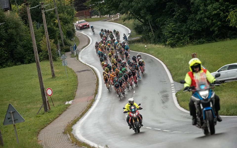Hvězdy i dopravní omezení na trati. Cyklistická Czech Tour vyráží na silnice v Olomouckém kraji