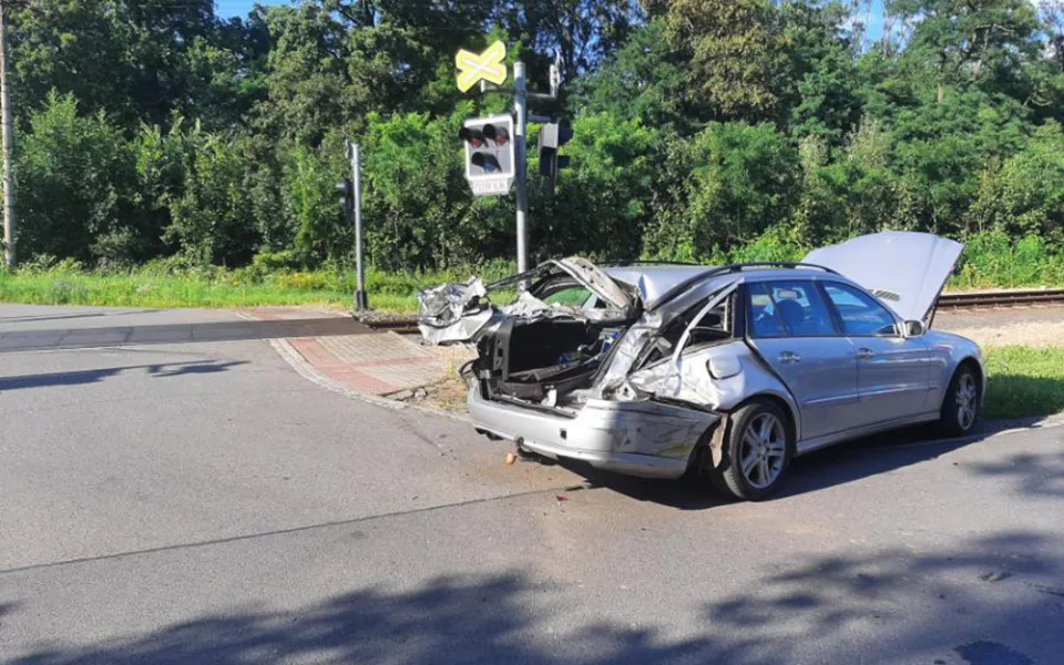 Dopravní nehoda na přejezdu ve Velké Bystřici
