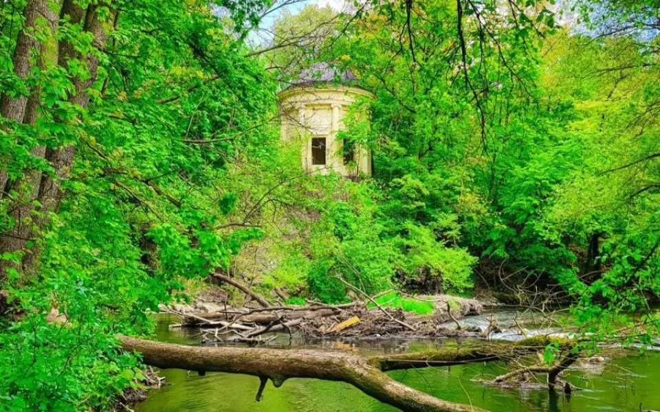TIP NA VÝLET: Chrám přátelství, jez i Obelisk. Pohodový výlet Litovelským Pomoravím zvládnou i děti