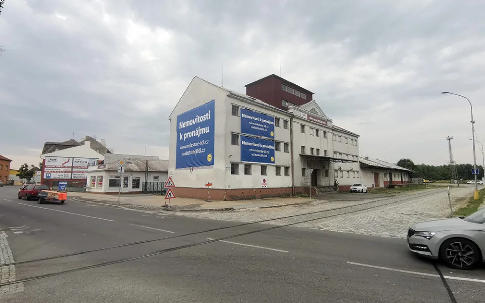 Stavba Lidlu v Litovli čeká na start, nemovitosti určené k demolici zatím řetězec nabízí k pronájmu