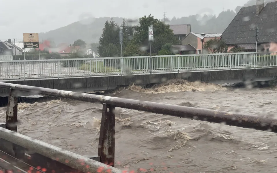 V Olomouckém kraji je vyhlášen stav nebezpečí. Na Jesenicku pravděpodobně přibude evakuovaných lokalit