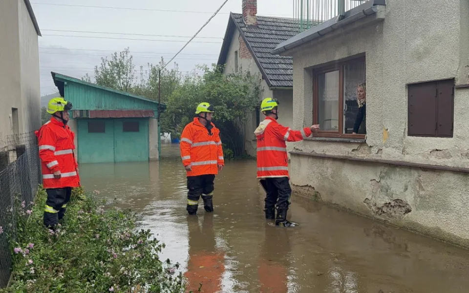Voda může být nebezpečná i po skončení záplav. Hygienici varují před znečištěním