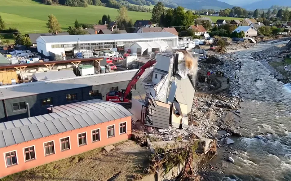 Demolice trafostanice v Bělé pod Pradědem