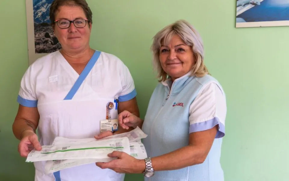 Zdravotníci z ortopedicko-traumatologického oddělení prostějovské nemocnice využívají novou variantu obvazů