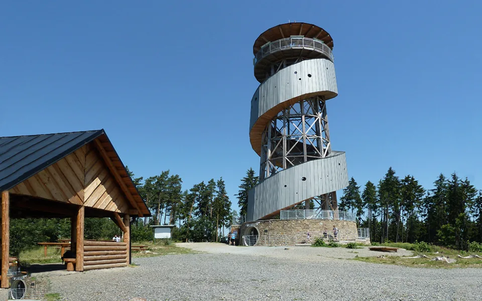 Rozhledna na Velkém Kosíři je pro veřejnost uzavřená