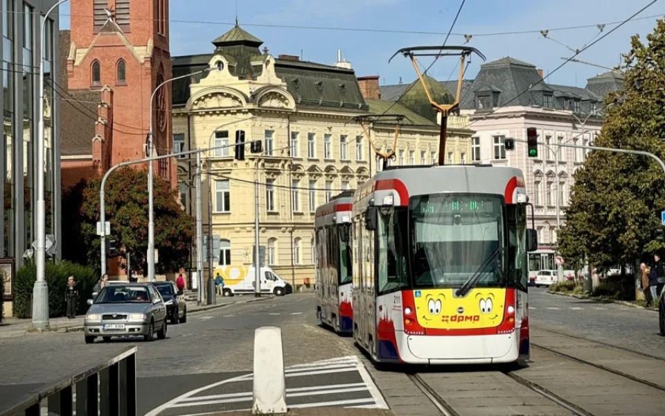 Pozor na falešné půlroční jízdenky na MHD v Olomouci za dvě eura. Je to podvod, varuje dopravce