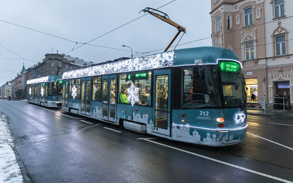 Vánoční tramvaj v roce 2023 v Olomouci