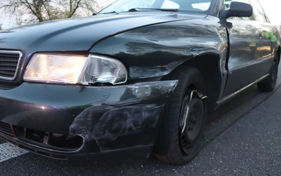 Opilý šofér ujížděl na Olomoucku celníkům. Po bouračce ho vystopoval policejní pes