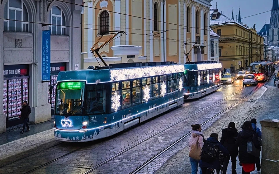 Vánoční tramvaj v roce 2023 v Olomouci