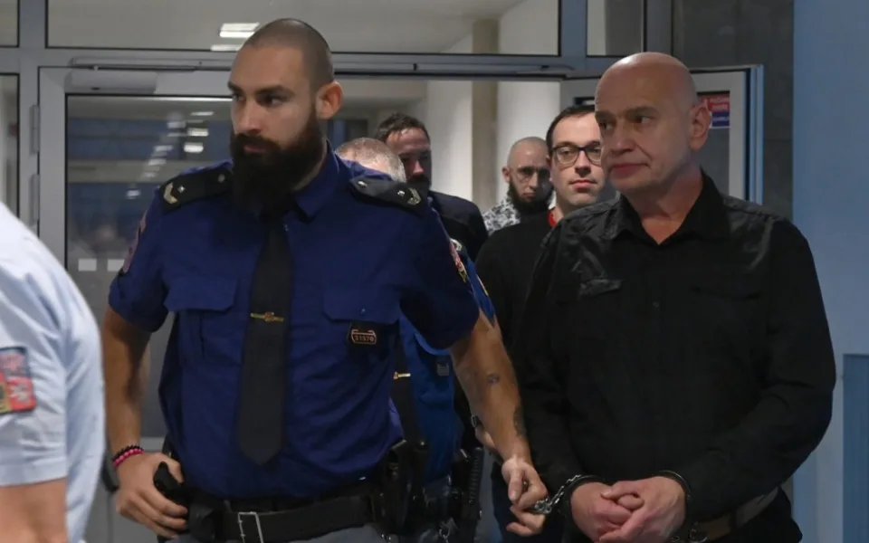 Olomoucký soud uložil drogovému gangu z Šumperska tresty od 5 do 13 let. Pervitin putoval i do Polska