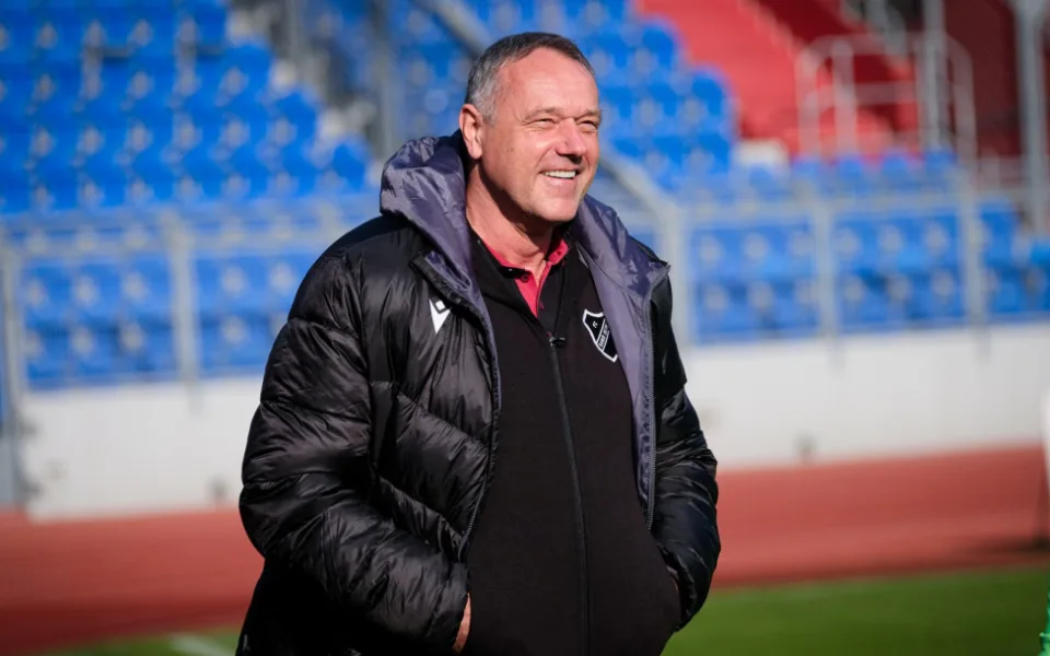 Sportovní ředitel Baníku a bývalý brankář reprezentace má rakovinu. Chemoterapii Mikloško odmítl
