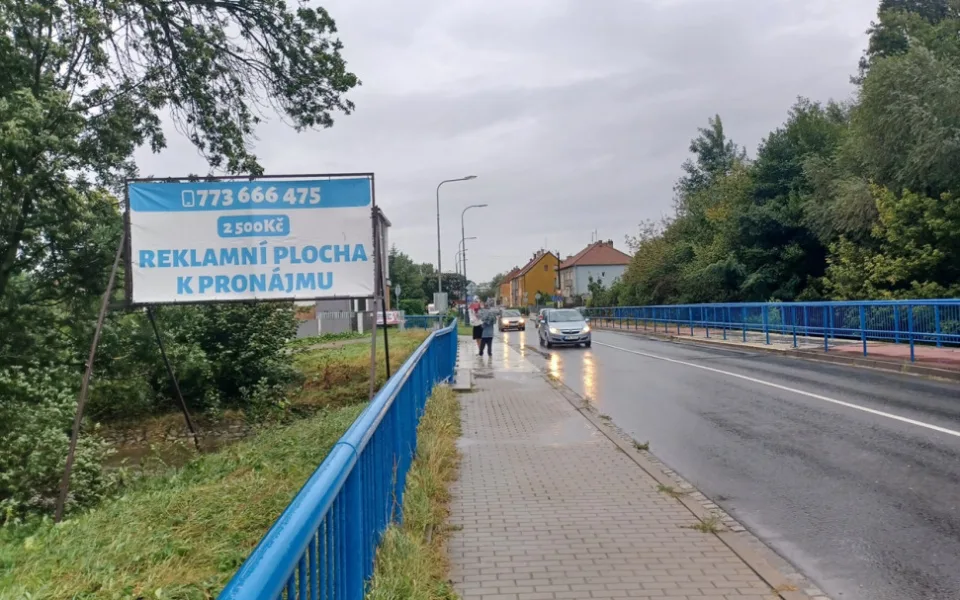 V Olomouckém kraji loni z okolí silnic zmizelo deset nelegálních billboardů. Jiné se naopak u cest objevily