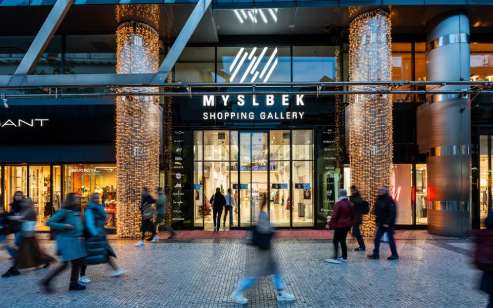 Olomoucký developer Morávek kupuje pražské obchodní centrum Atrium Flora a pasáž Myslbek Na Příkopě