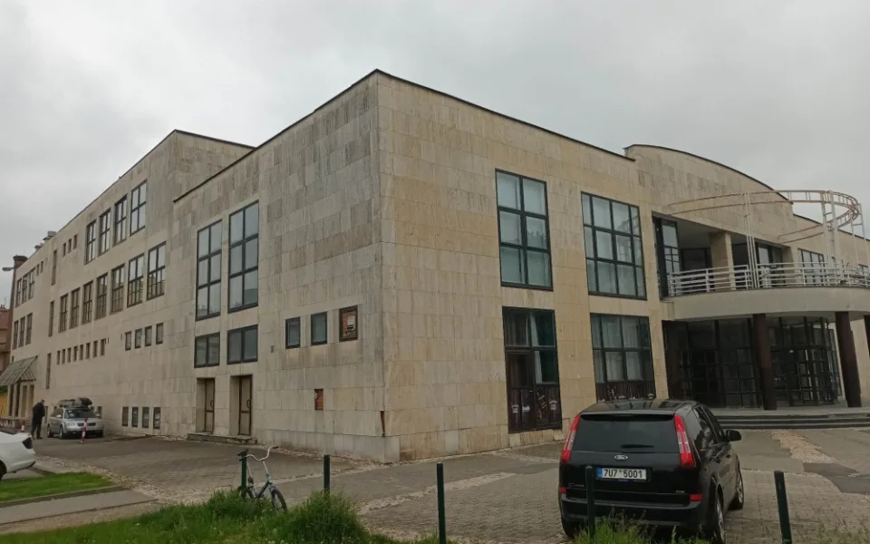 Galerie Prostějov měla vzniknout v centru města v místě, kde stojí kulturní a společenský dům.