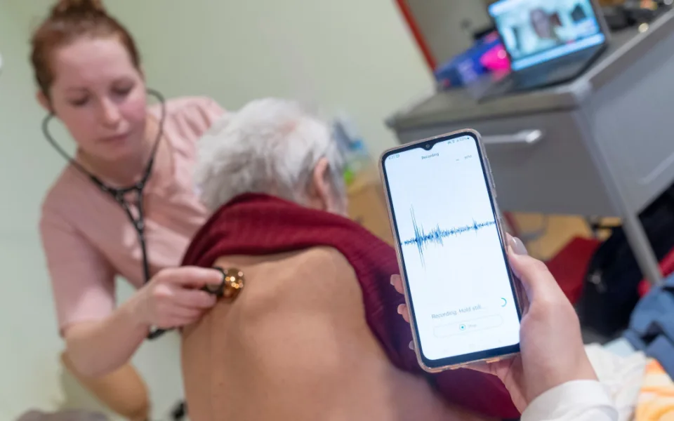 Šumperk, Prostějov, Tovačov, Hrubá Voda. Telemedicína si razí cestu moravskými domovy pro seniory