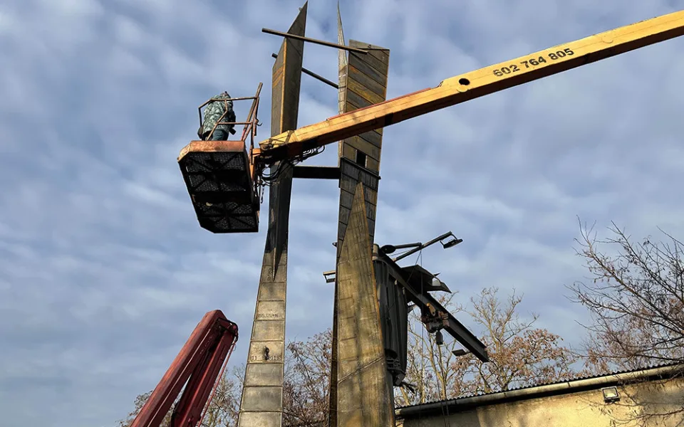 Pro čápy v Hranicích vyroste unikátní socha z oceli, na jaře jim poskytne nové útočiště