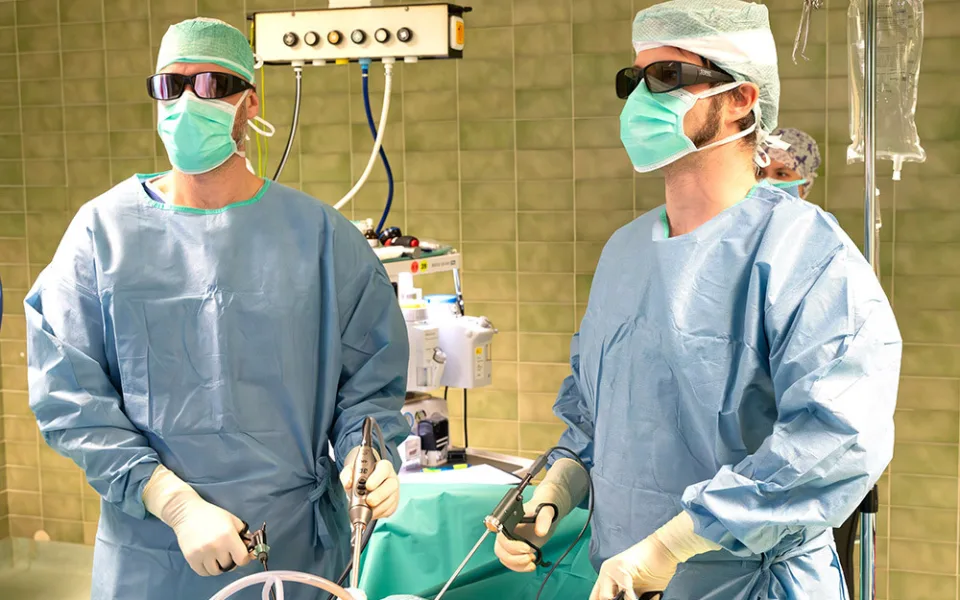 Nové laparoskopy s 3D brýlemi využívají šumperští lékaři gynekologického oddělení například při operacích endometriózy.