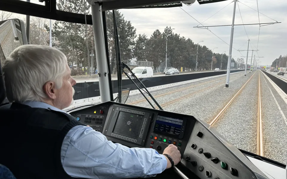 Po zmodernizované trati v Olomouci už sviští tramvaje. Město chystá další významné investice