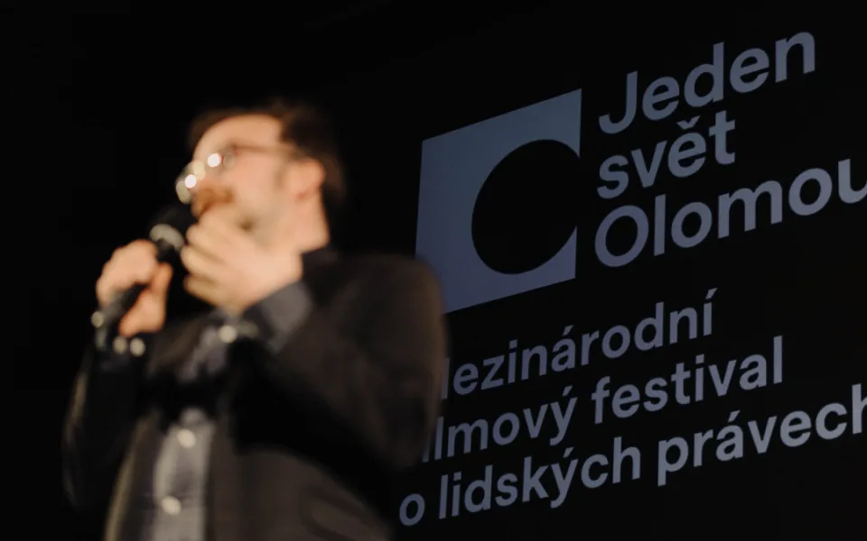Festival Jeden svět se i letos vrátí do Olomouce. Přinese filmy, přednášky i koncerty