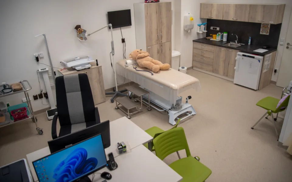 Dětská klinika v šetrném kabátě a s novými ambulancemi. FN OIomouc investovala přes 200 milionů