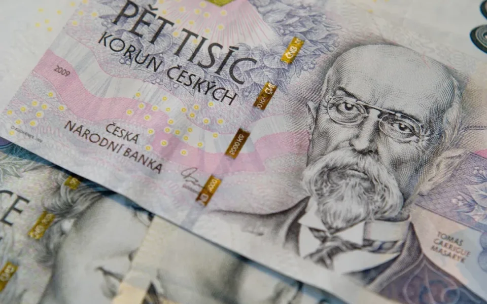 Na účet mu chodili peníze. Sám přitom o několik set tisíc přišel