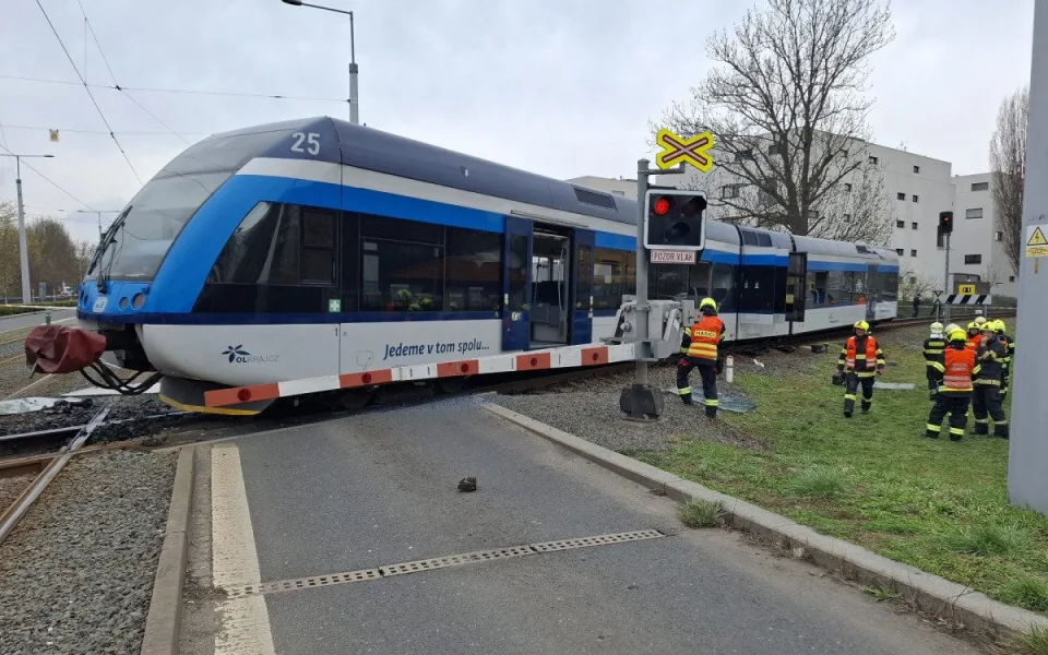 Tramvaj na Nové Sady nebude jezdit ani o víkendu. Další postup by měl být jasný v pondělí
