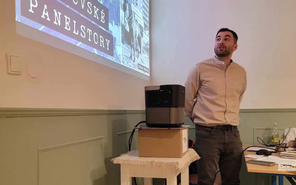 Přerov pohltil zármutek. Ve věku 37 let zemřel moderátor a patriot Václav Havlík