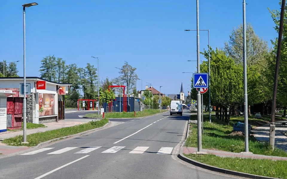 Za autobusovým nádražím v Litovli má proběhnou reklamační oprava silnice II/449