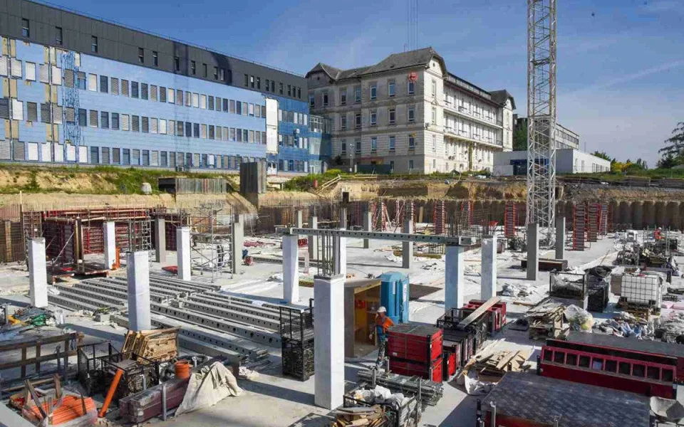 Výstavba pavilonu B v areálu Fakultní nemocnice Olomouc