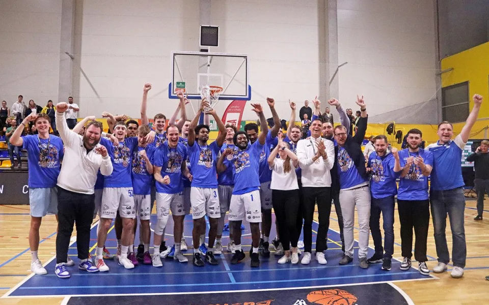 Bronzová radost v Čajkaréně. Basketbalisté Olomoucka si splnili sen o medaili