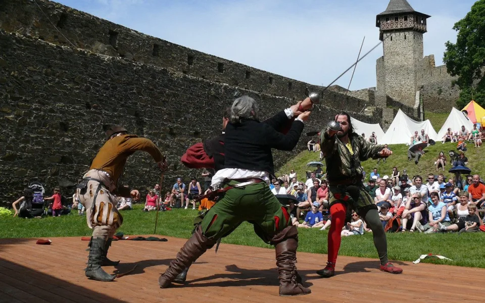 Festival vojenské historie na hradu Helfštýn