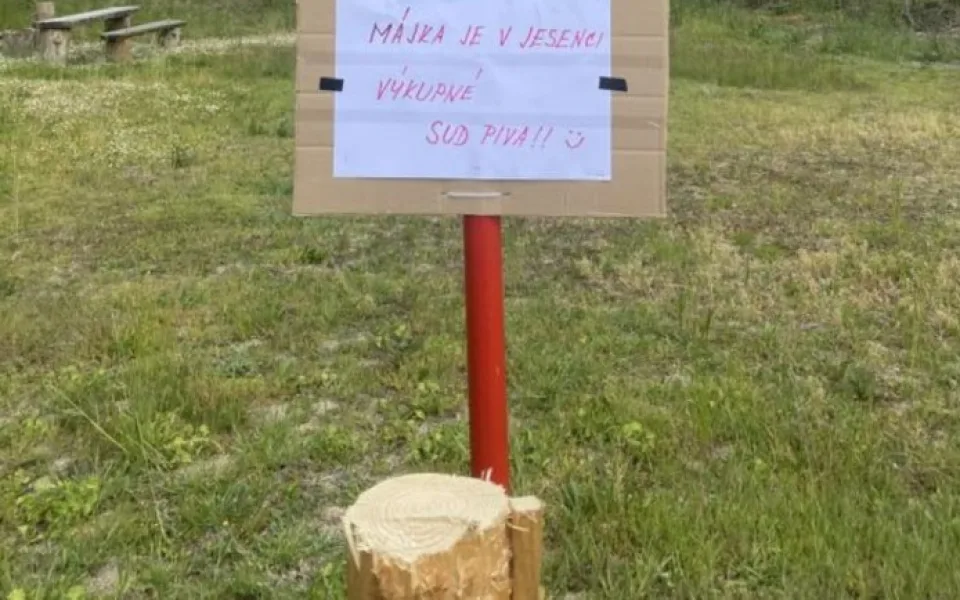 KVĚTEN 2025: Samosběr jahod i sněžení v Jeseníkách. Olma přišla o právo veta a Konice o májku