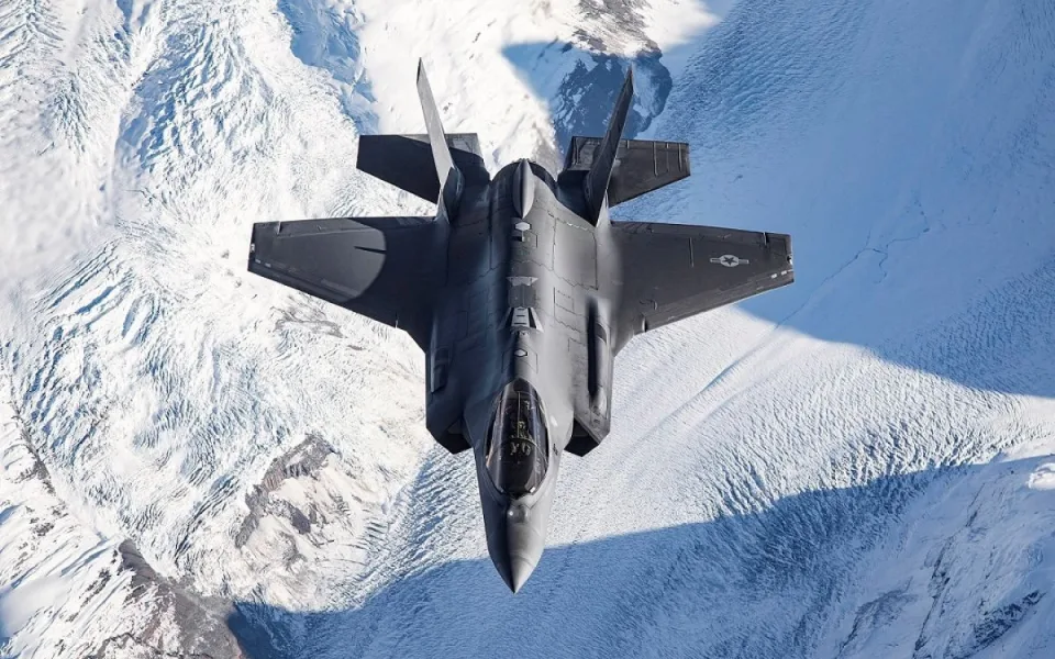 V Hlubočkách se budou opravovat některé systémy nejmodernějších stíhaček F-35