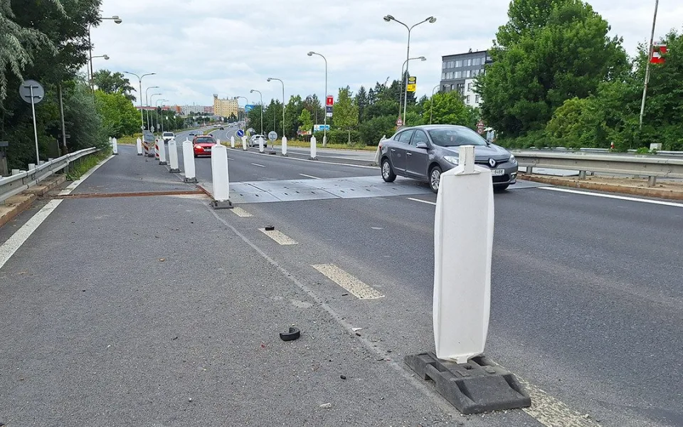 Plynuleji po páteřní silnici Olomouce. Poničená část mostu se dočká opravy v závěru roku