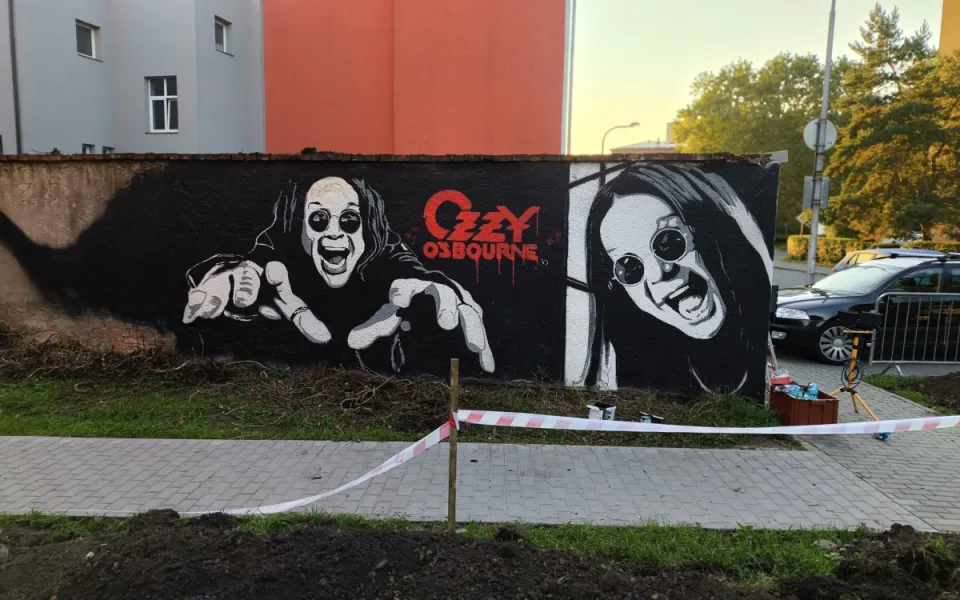 SRPEN 2025: Ošizená zakázka v Litovli, úraz dívenky v zoo, Ozzy pobláznil Prostějov