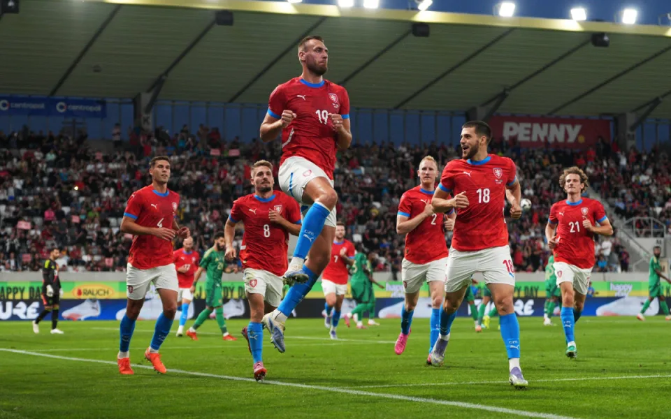 Zlepší se příště fotbalová reprezentace? Nezlepší. Za daného stavu nemůže.
