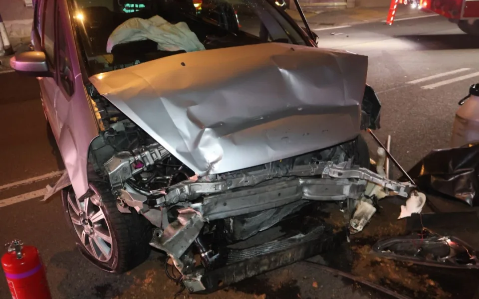 Se dvěma a půl promile vletěl u Hornbachu do dalšího autoa. Zranil dvacetiletého řidiče