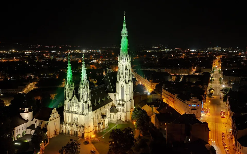 Nové nasvícení katedrály sv. Václava v Olomouci