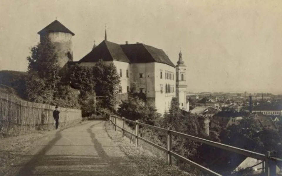 historie-01