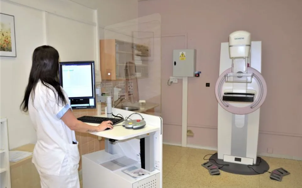 Říjen v růžové barvě. Prostějovská nemocnice připomíná důležitost prevence rakoviny prsu